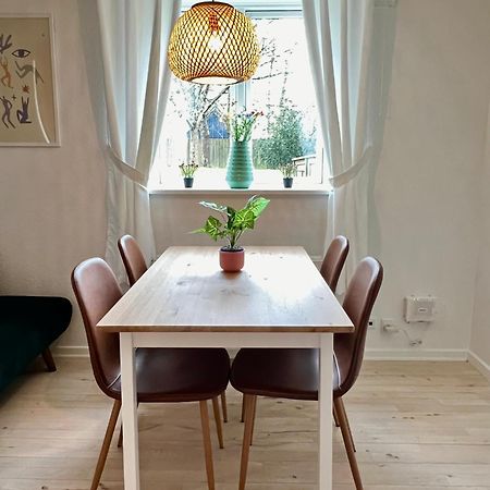 5 Minute Walk To Lego House - 50M2 Apartment With Garden / A Unit Billund Buitenkant foto