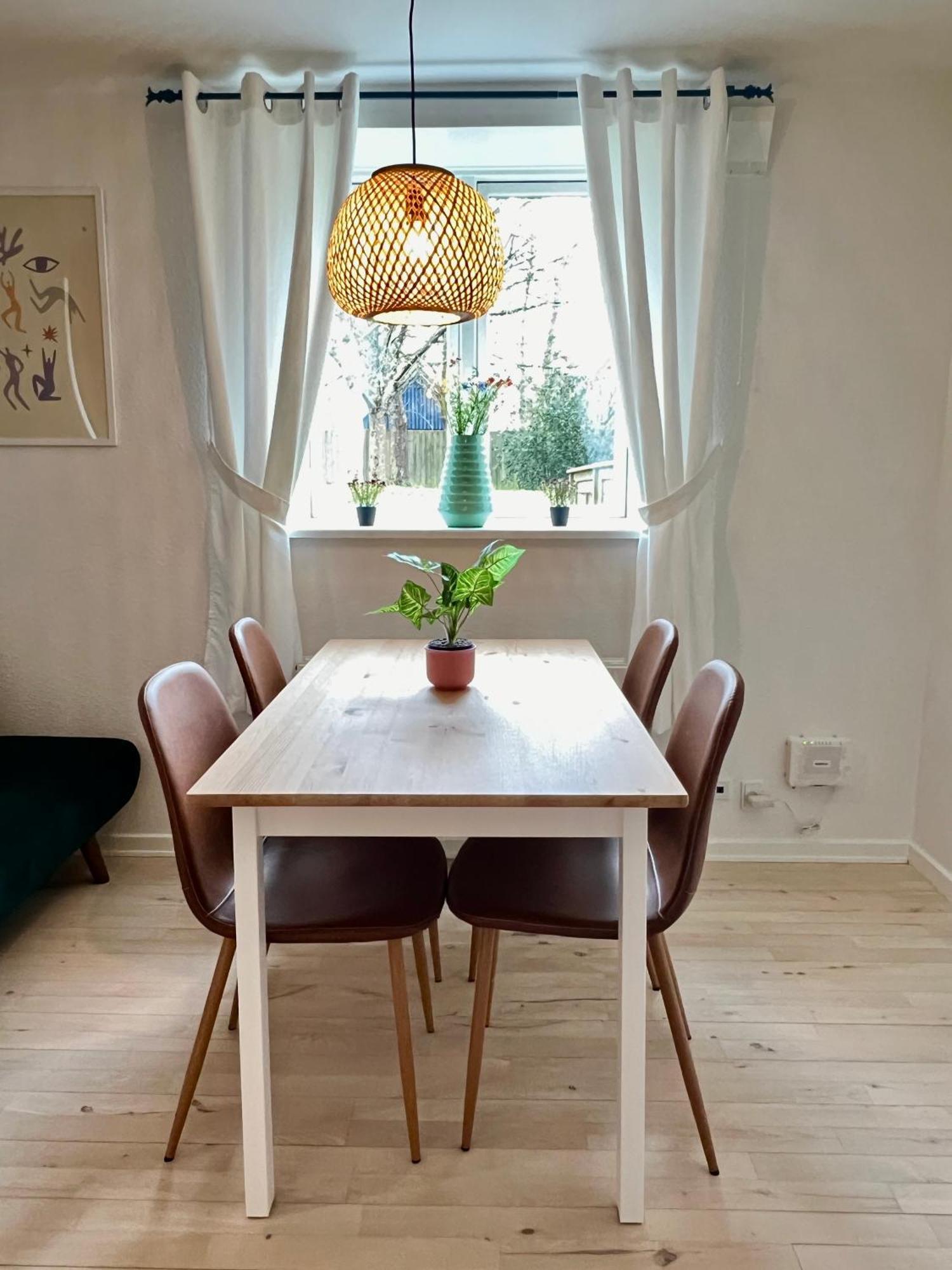 5 Minute Walk To Lego House - 50M2 Apartment With Garden / A Unit Billund Buitenkant foto