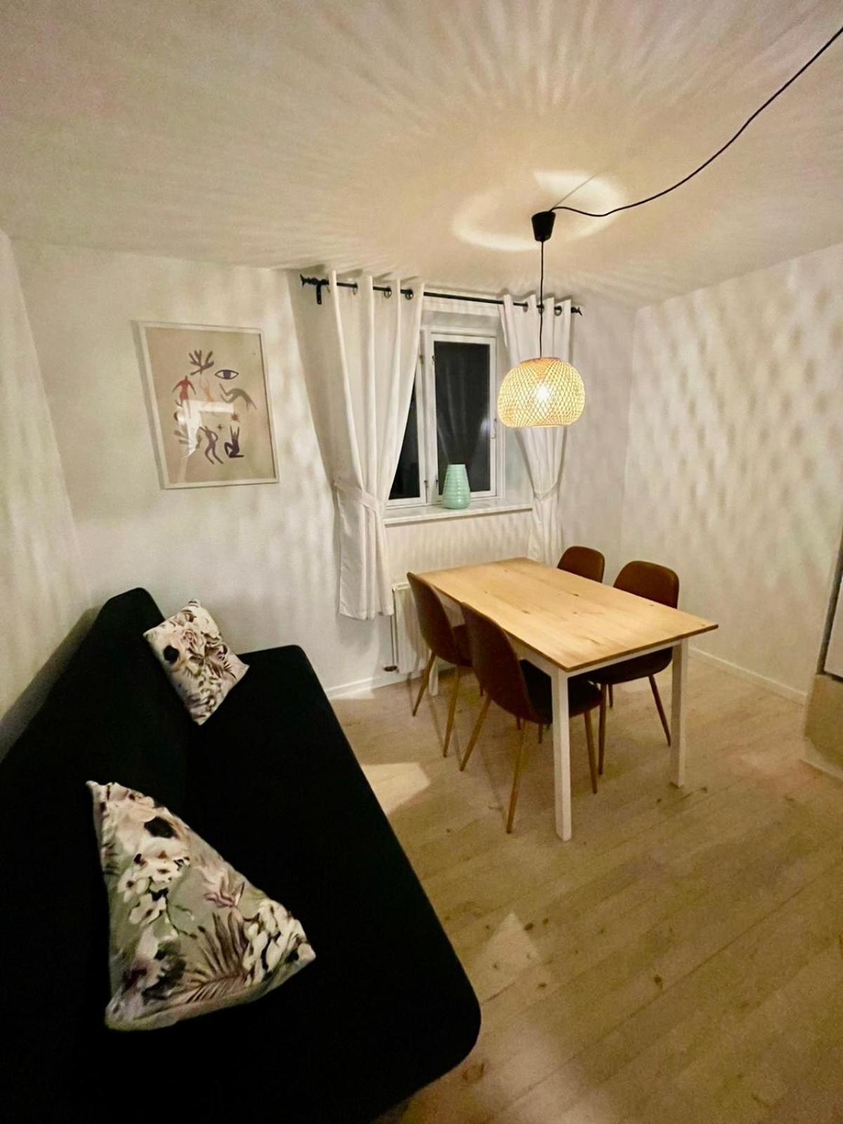 5 Minute Walk To Lego House - 50M2 Apartment With Garden / A Unit Billund Buitenkant foto